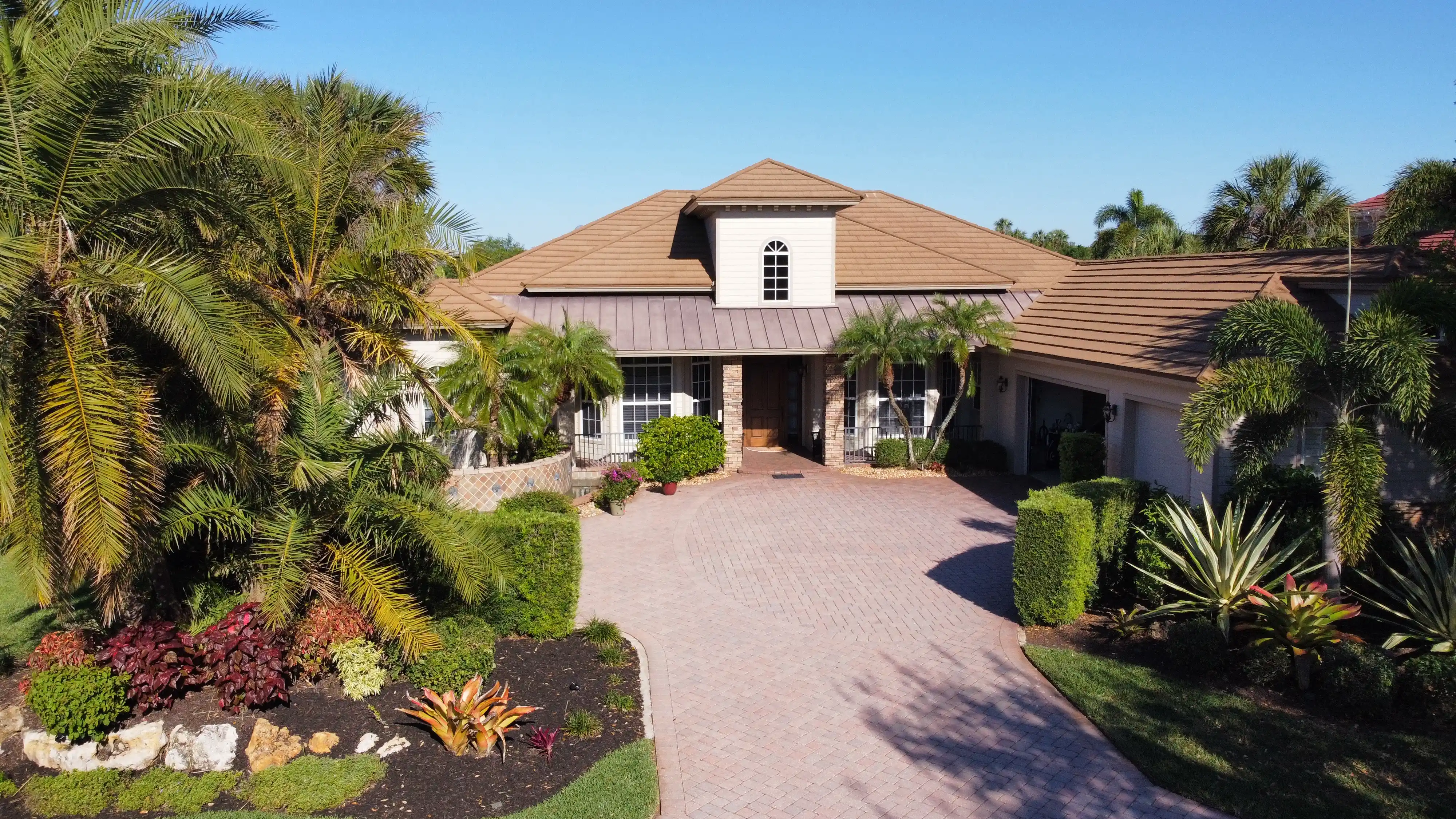 A home with Cedar Wood Shake roofing
