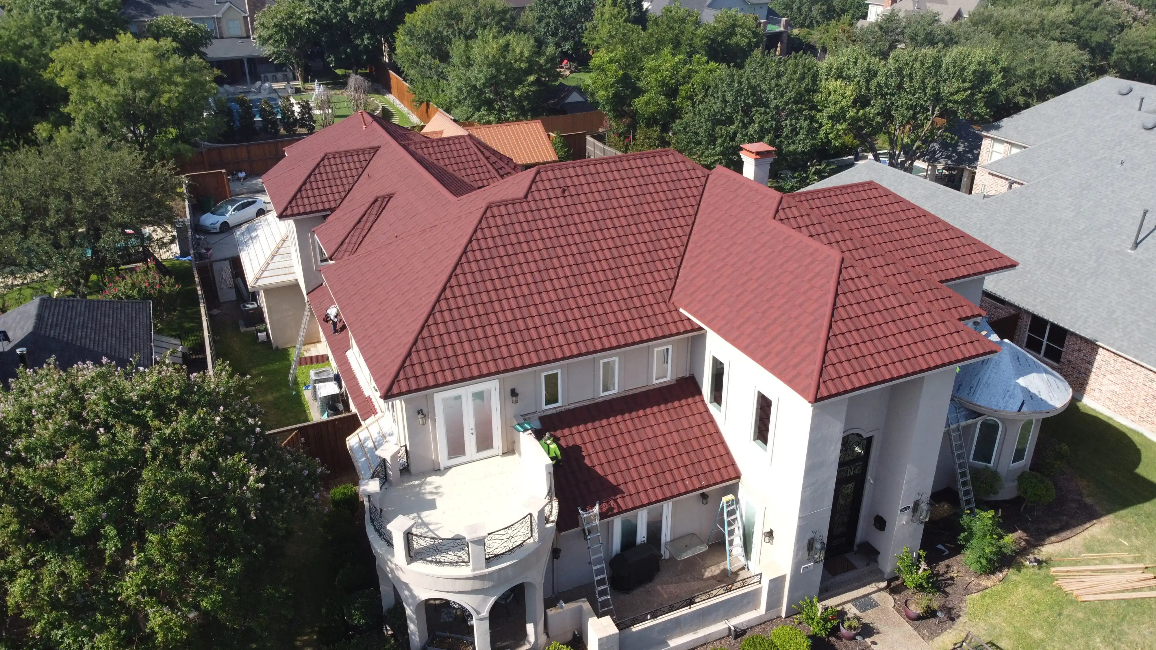 Tefute Bond profile tile roof